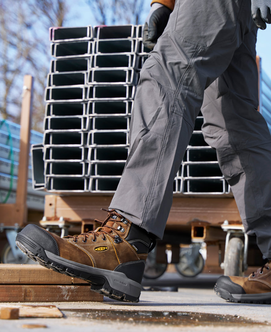 Men's Evanston 6 Waterproof Boot (Carbon Toe) | Bison/Black - Image 9